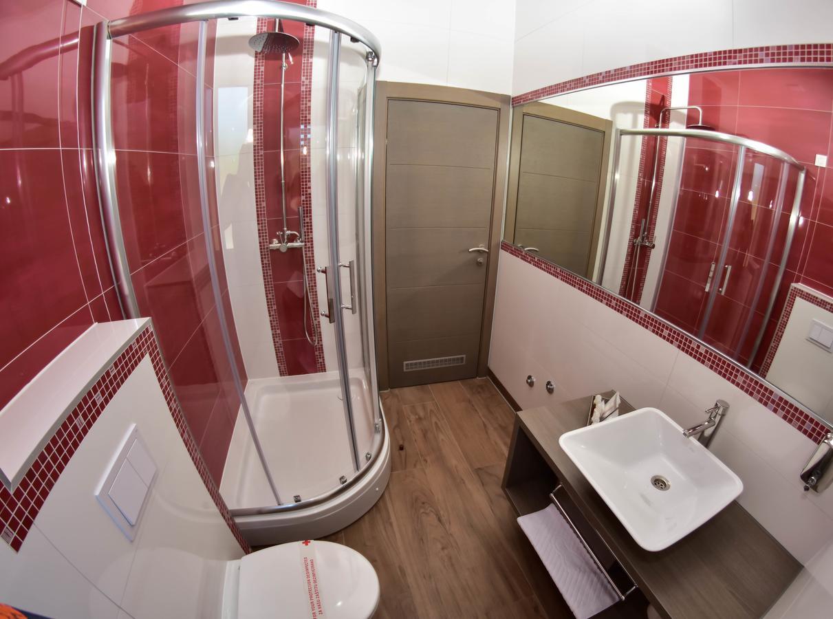 Hotel Kljuc Екстериор снимка