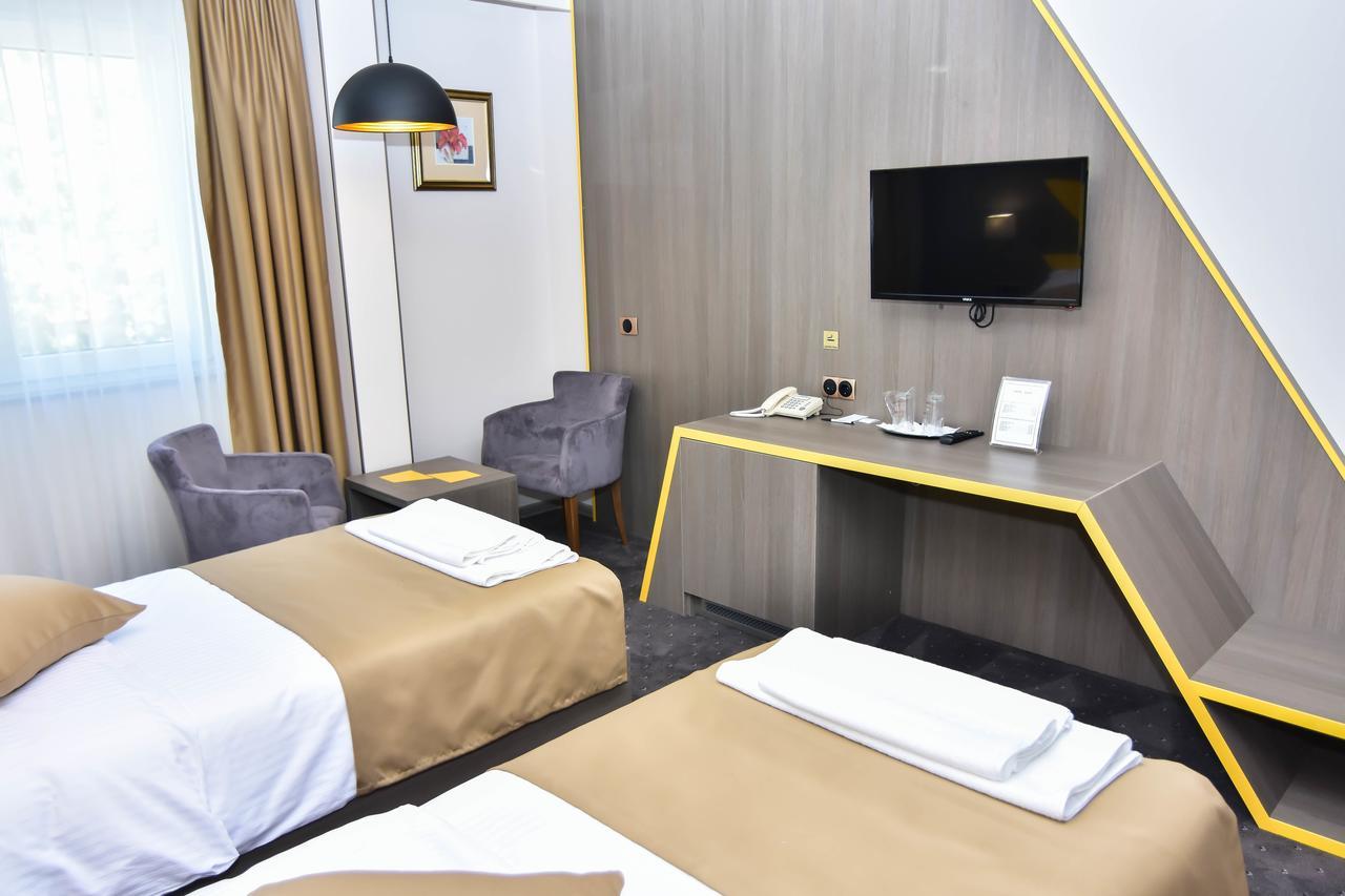 Hotel Kljuc Екстериор снимка