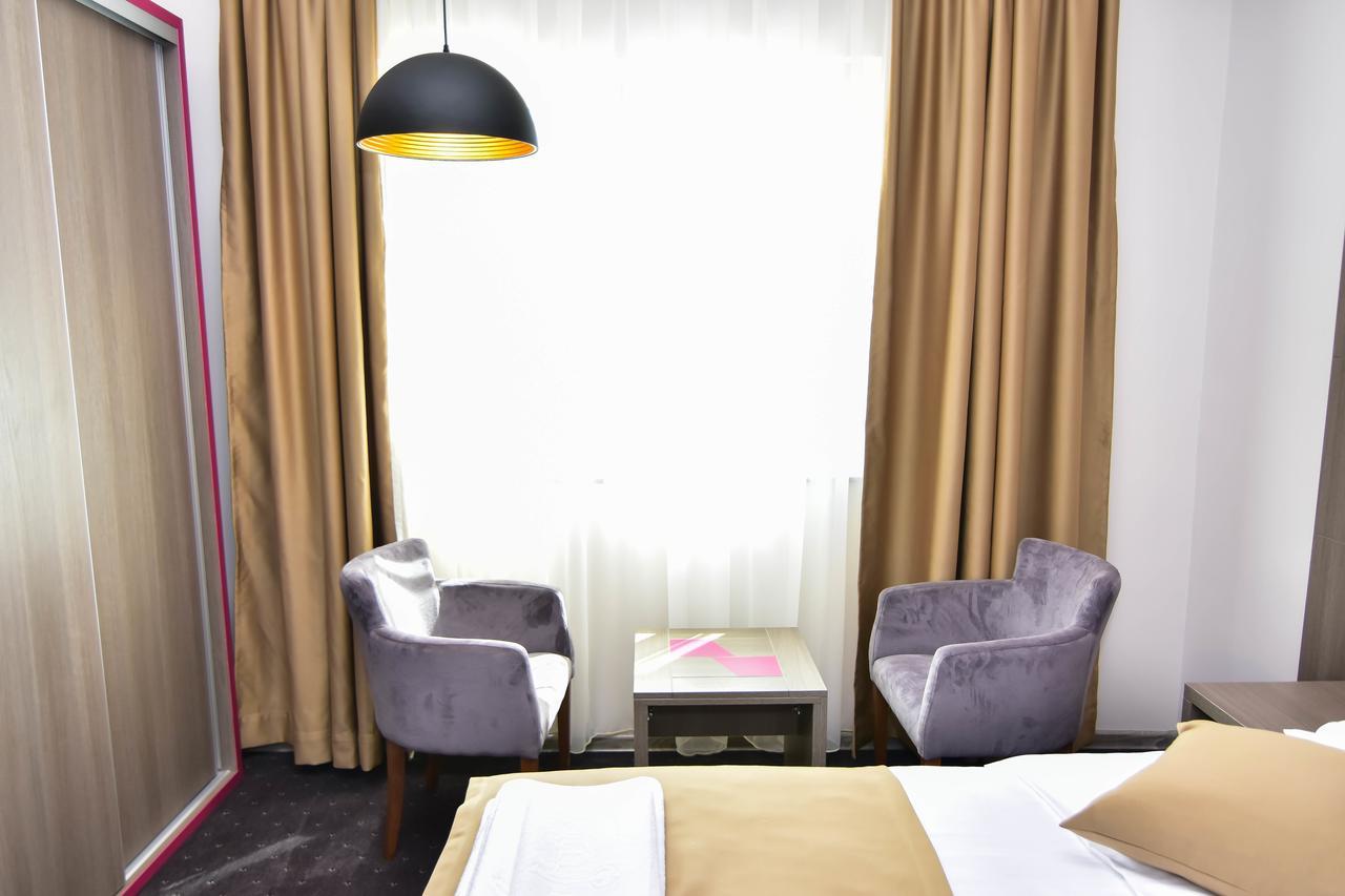 Hotel Kljuc Екстериор снимка