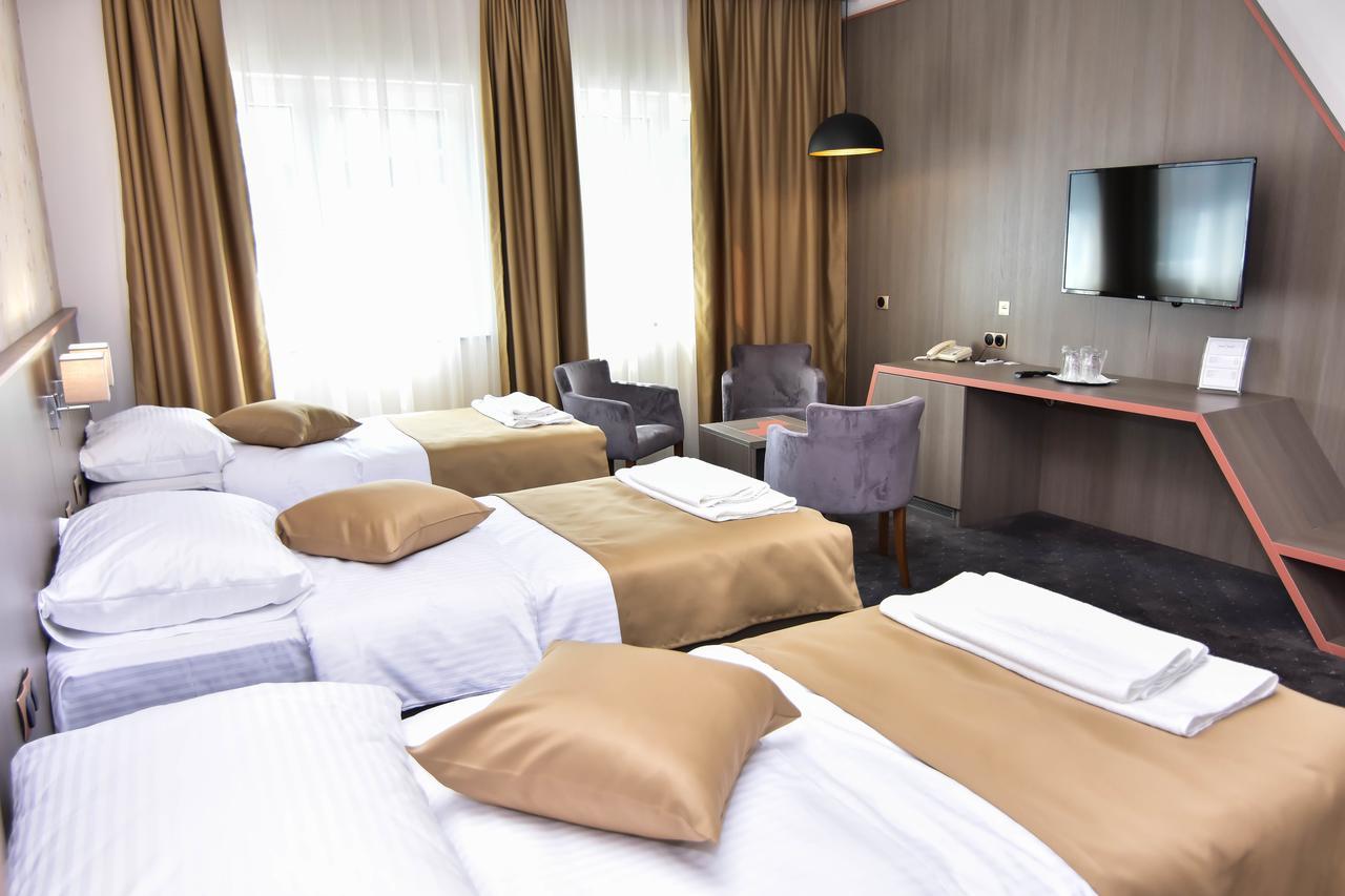 Hotel Kljuc Екстериор снимка