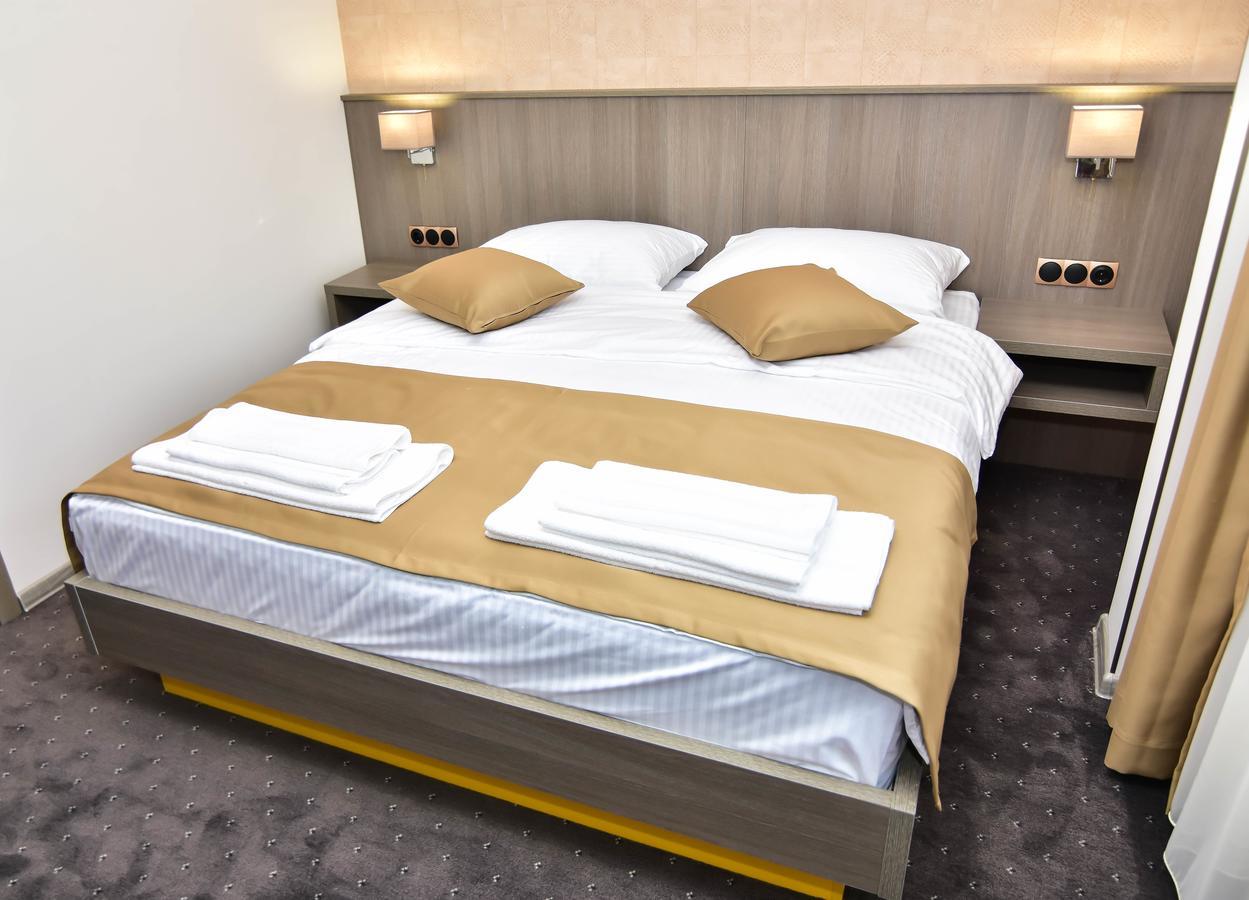 Hotel Kljuc Екстериор снимка