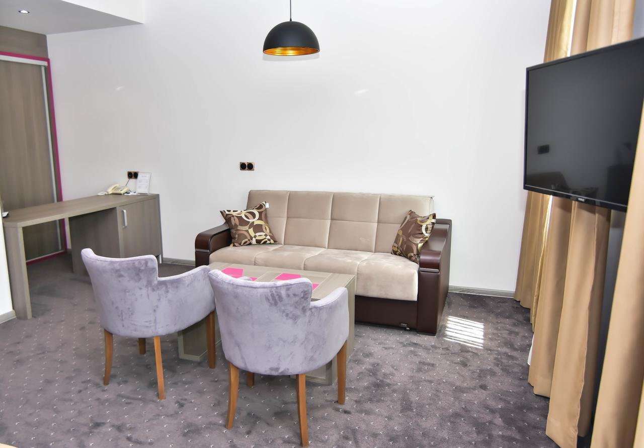 Hotel Kljuc Екстериор снимка