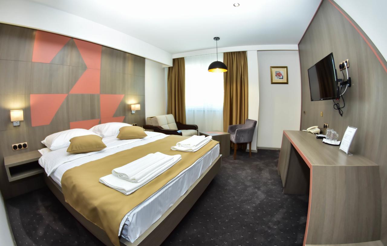 Hotel Kljuc Екстериор снимка